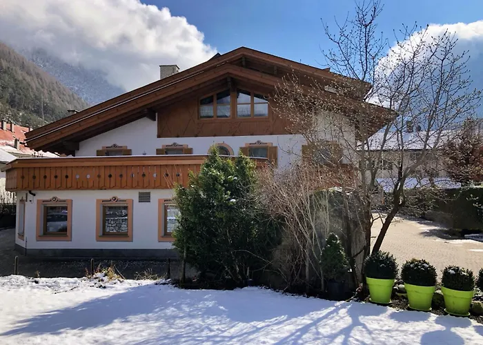 Zur Bruecke - Your Home In Heart Of South Tyrol, With Brixencard And Free Parking
