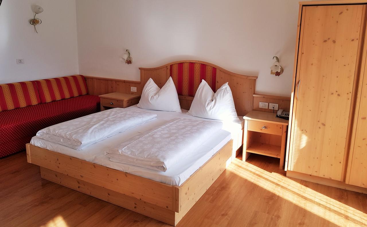 Zur Bruecke - Your In Heart Of South Tyrol, With Brixencard And Free Parking 3*
